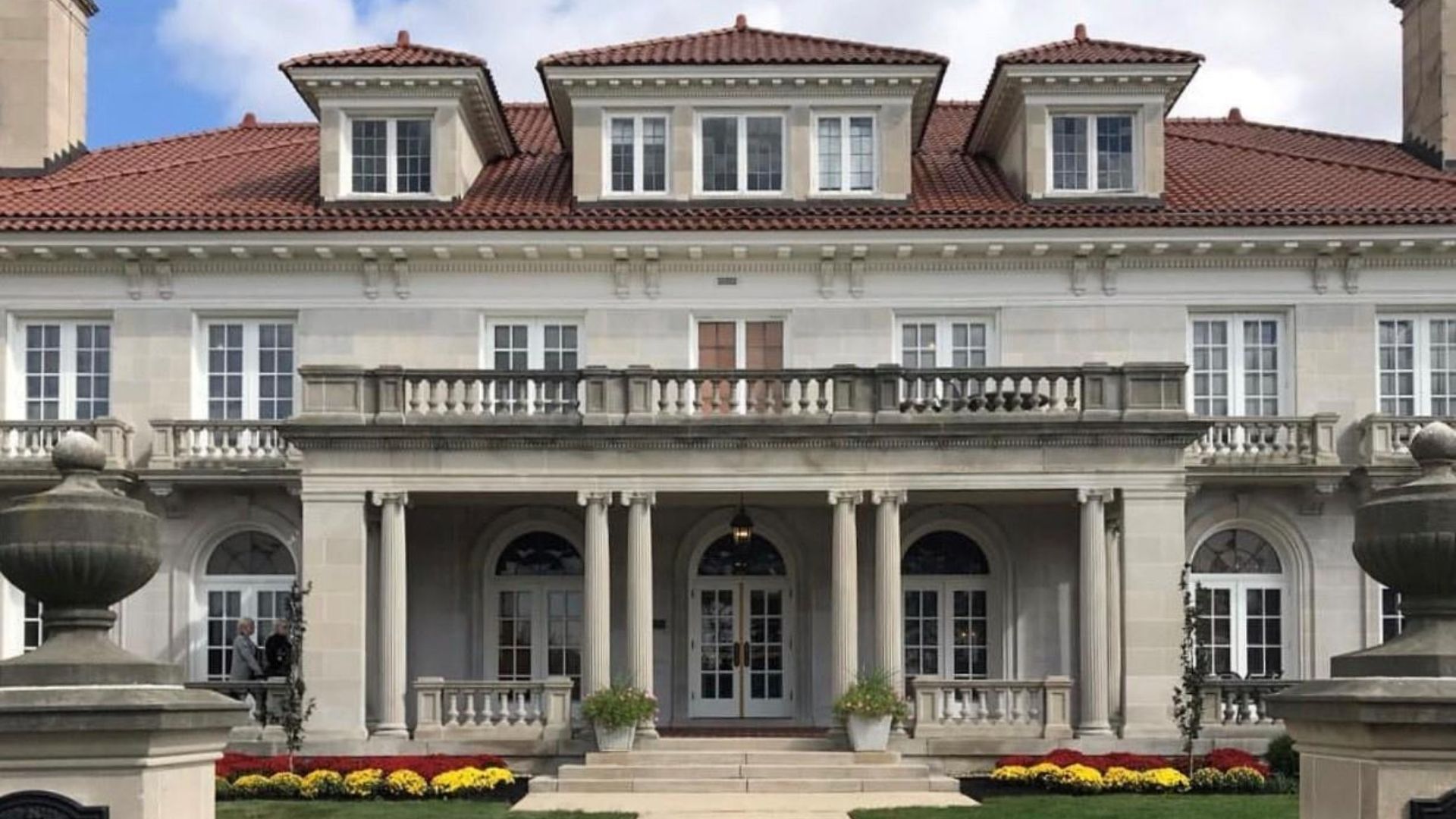 Historic King Mansion Front Building Shot - Downtown Harrisburg PA Office Space Lease Available